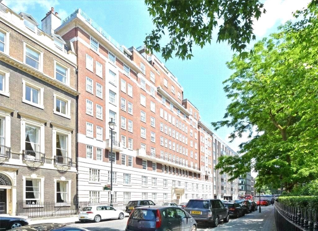 Flat Portman Square in City of Westminster
