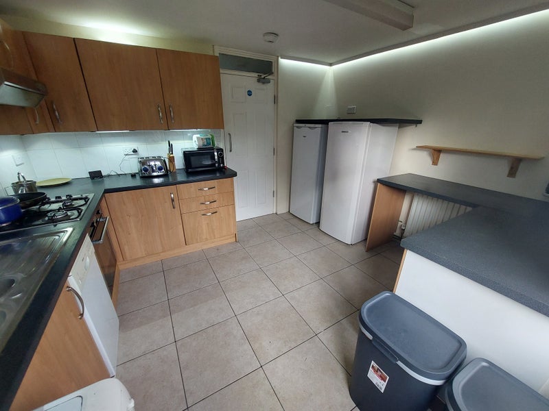 Room Lyndale Road in Coventry