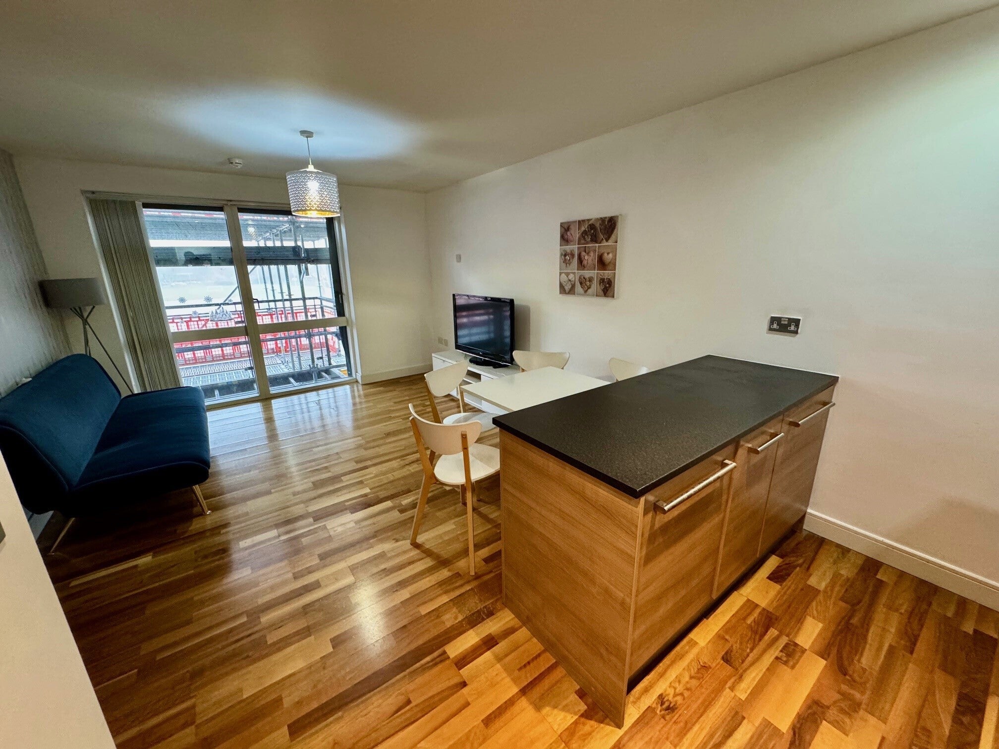 Flat Edgbaston Crescent in Birmingham