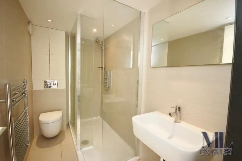 Flat Avonmore Road in Greater London