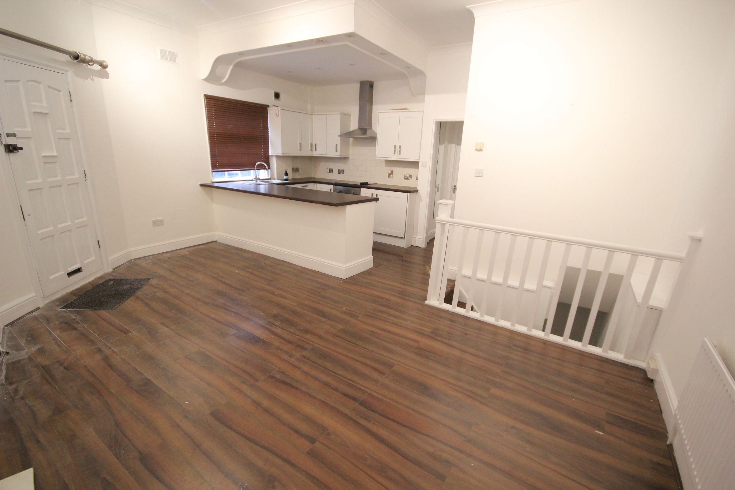Flat Crown Street in Greater London