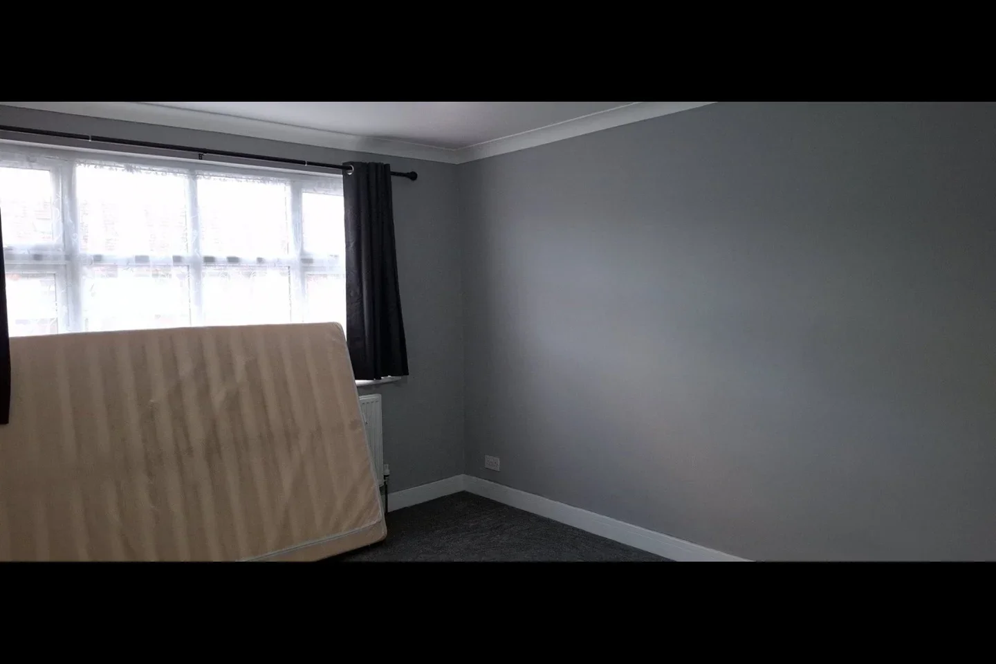 Room Tudor Road in Greater London