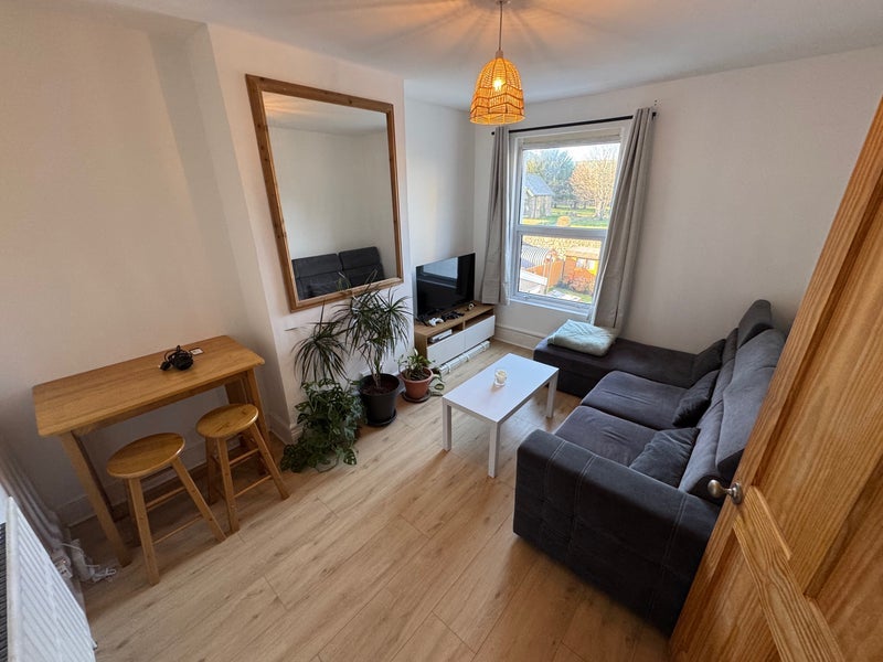 Flat Edward Road in Bristol