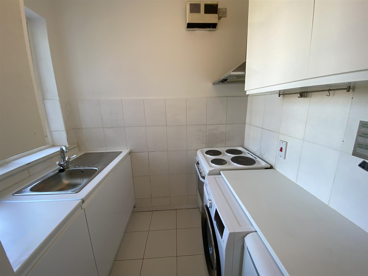 Flat Alderton Way in Greater London