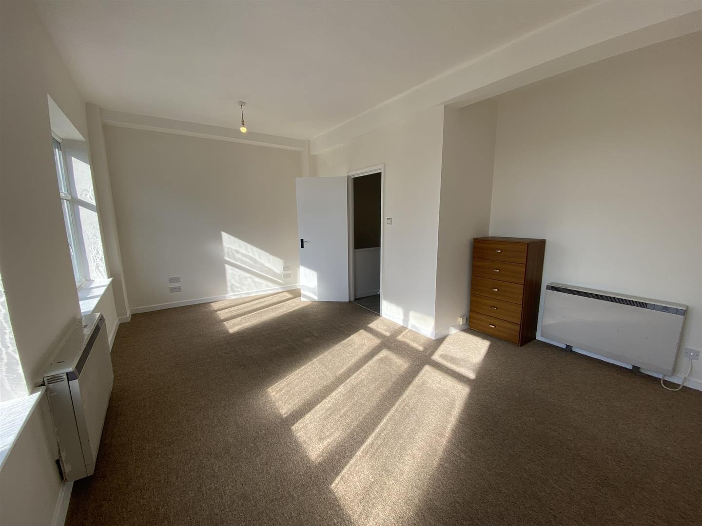 Flat Alderton Way in Greater London