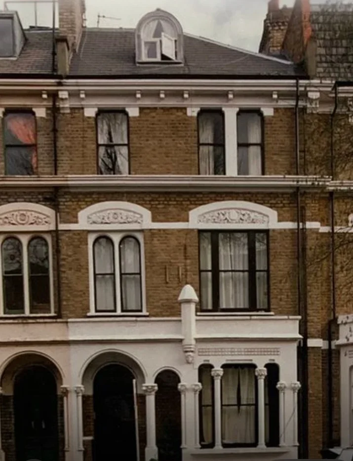 Flat Sinclair Road in Greater London