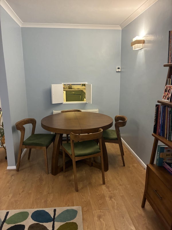Room Oak Tree Close in Greater London