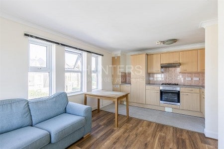 Flat Allerton Road in Greater London