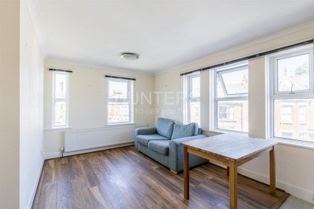Flat Allerton Road in Greater London