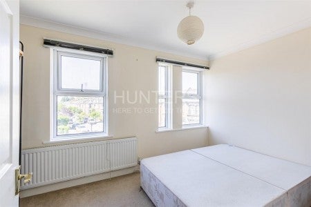 Flat Allerton Road in Greater London