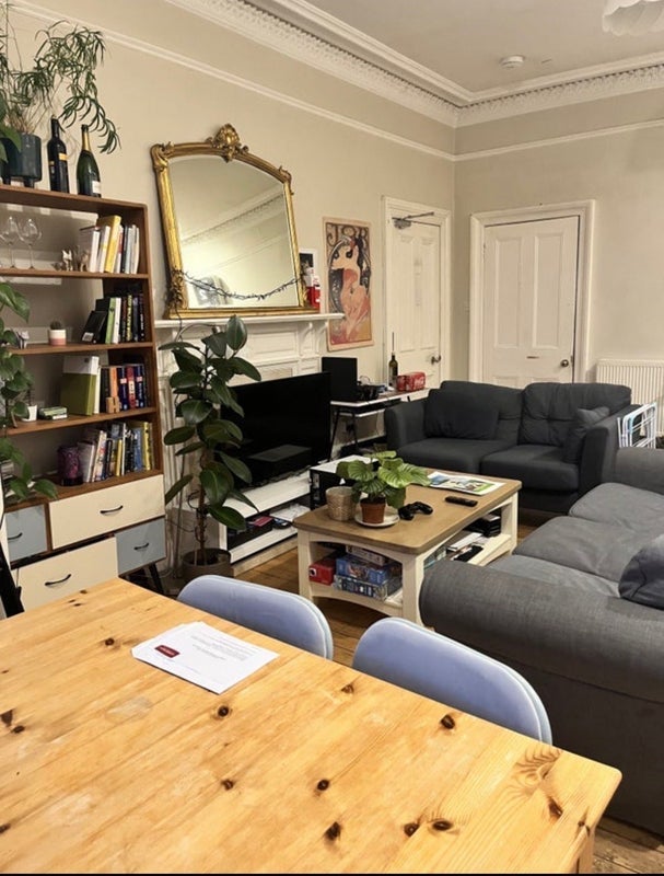 Room Morningside Road in City of Edinburgh