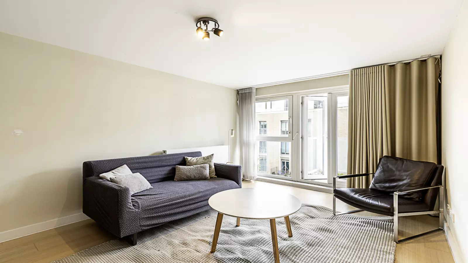 Flat Burton Mews in City of Westminster