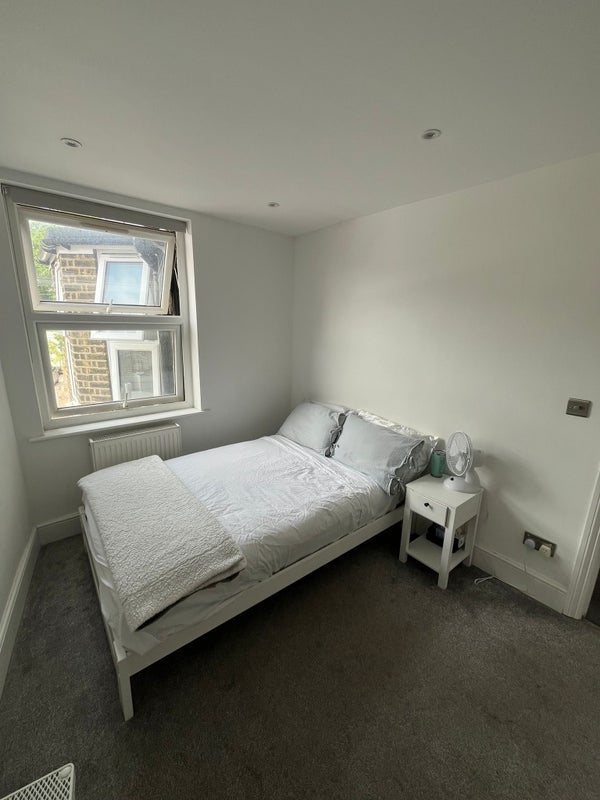 Room Trundley's Road in Greater London