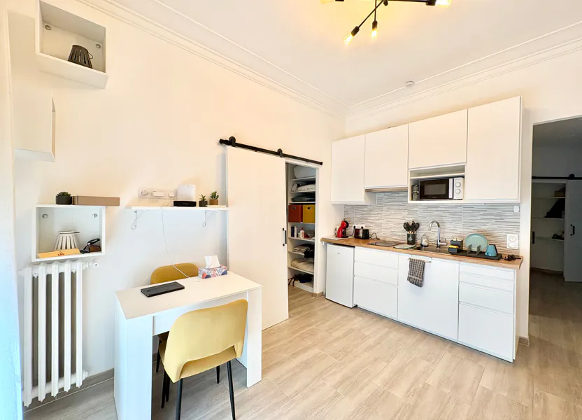 Room Avenue Thiers in Nice