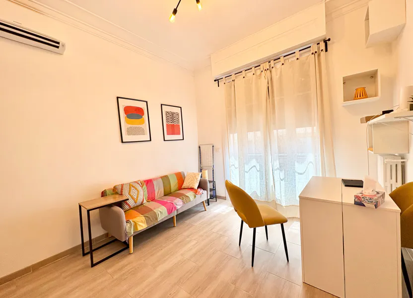 Room Avenue Thiers in Nice