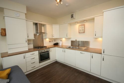 Flat New Mart Place in City of Edinburgh