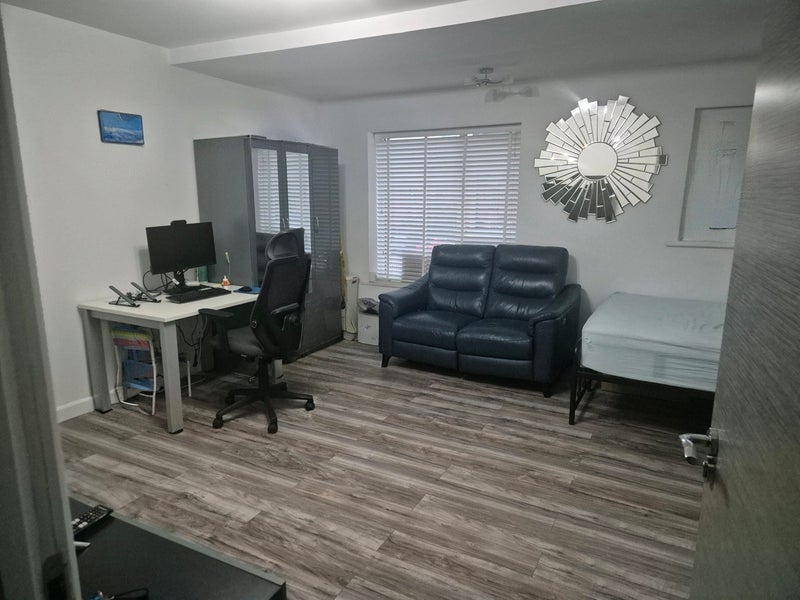 Room Finefield Walk1 in Slough