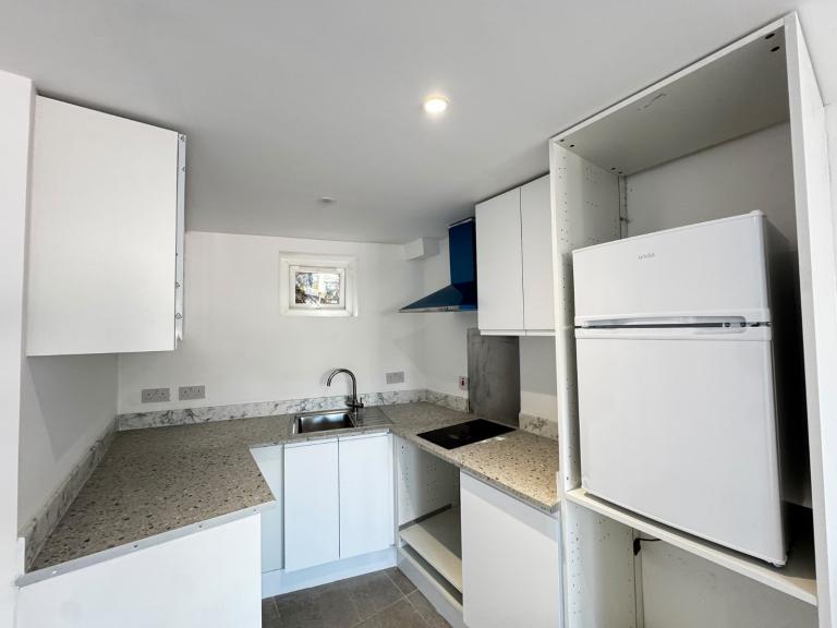 Flat Jonson Close in Greater London