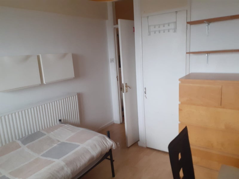 Room Pearscroft Road in Greater London