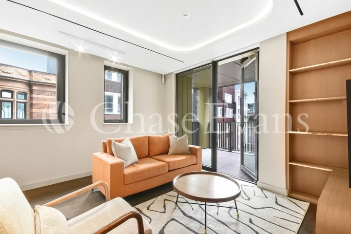 Flat Old Compton Street in City of Westminster