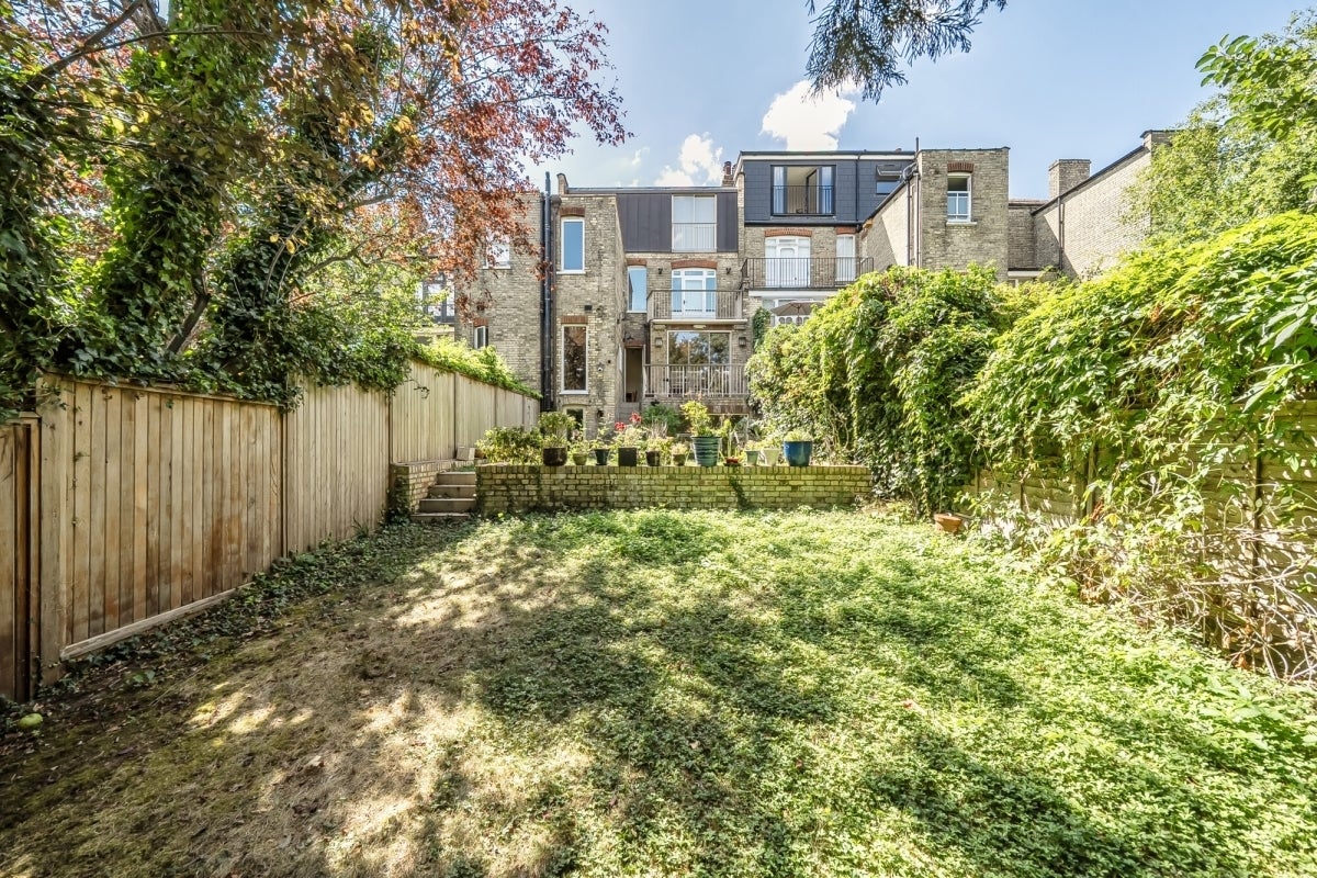 House Leinster Road in Greater London