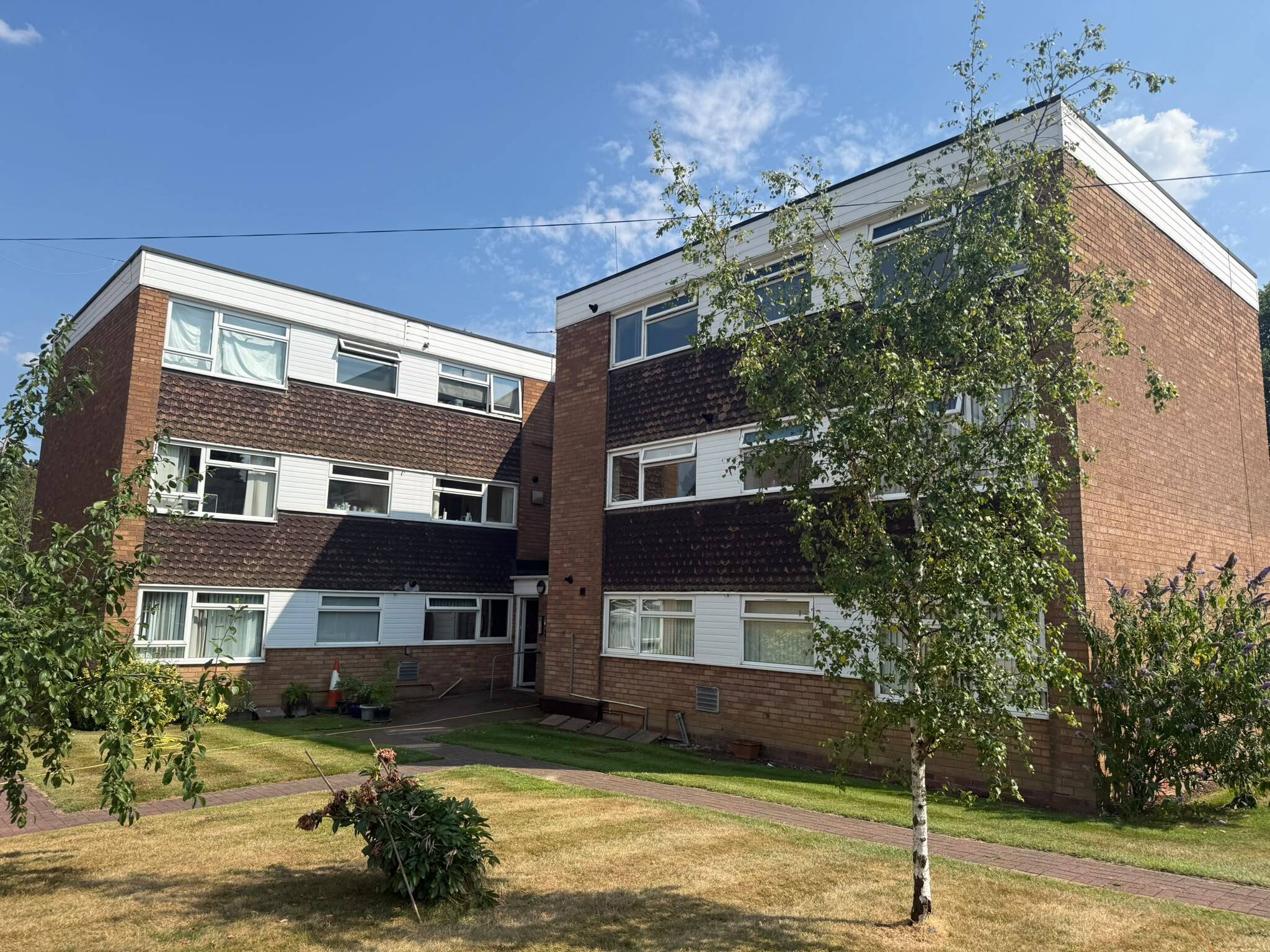 Flat Jesson Close in Walsall