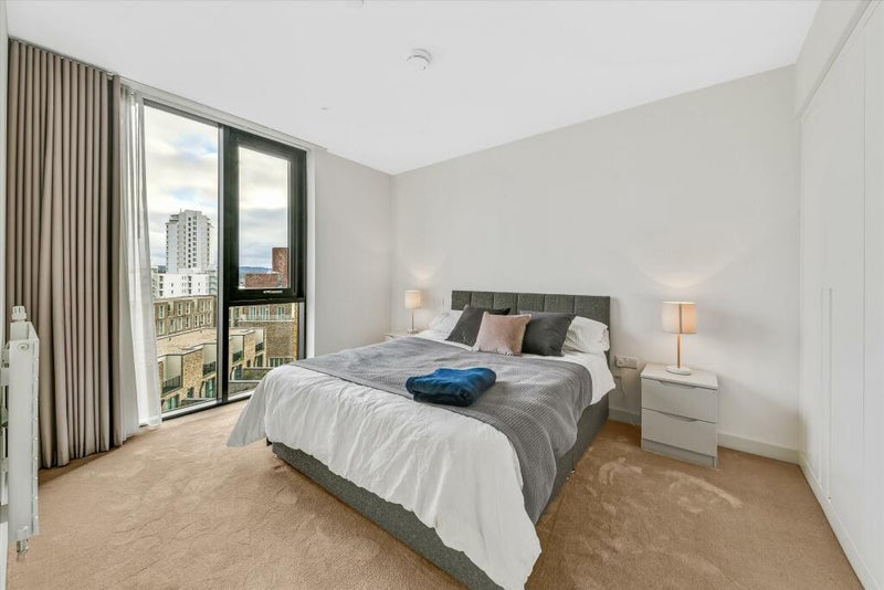 Room Royal Crest Avenue in Greater London