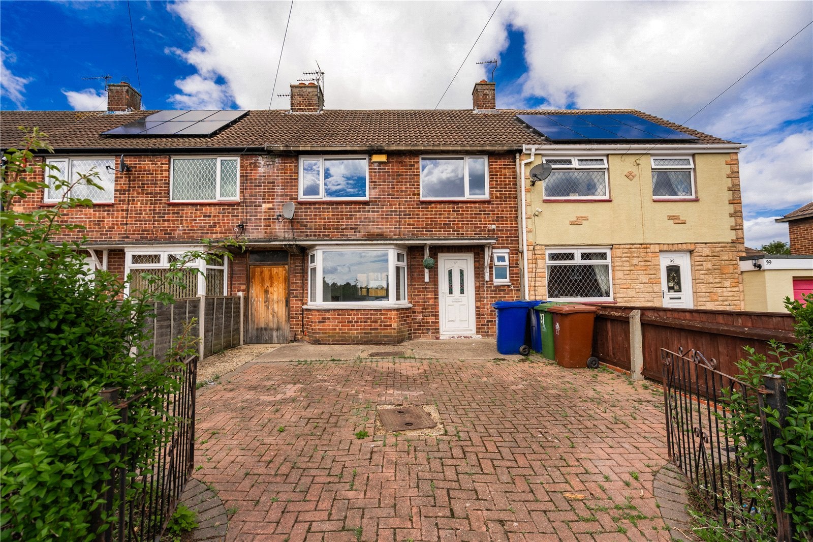 House Crowland Avenue in Grimsby