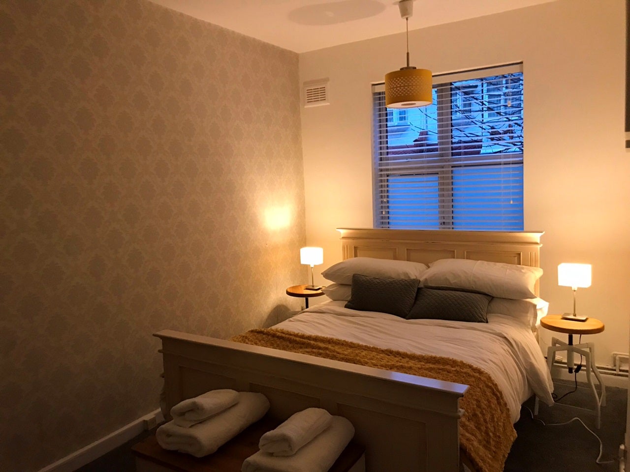 Flat Brixton Hill in Greater London