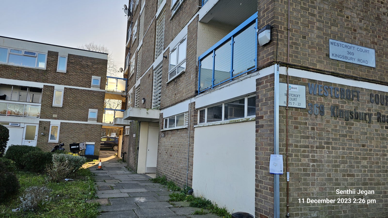 Flat Westcroft Court in Livingston