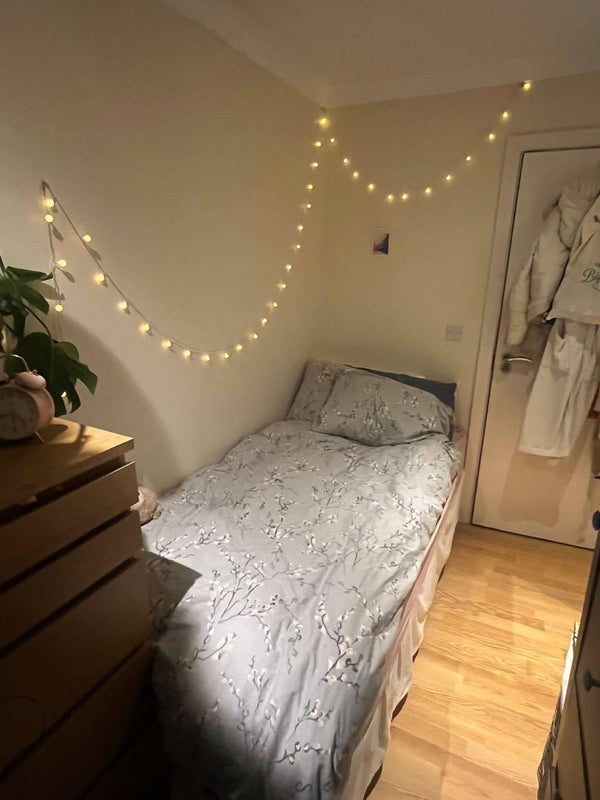 Room Camberwell New Road in Greater London