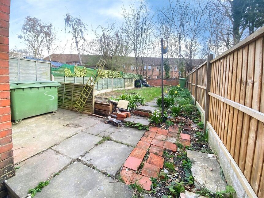 Room Heath End Road in Nuneaton and Bedworth