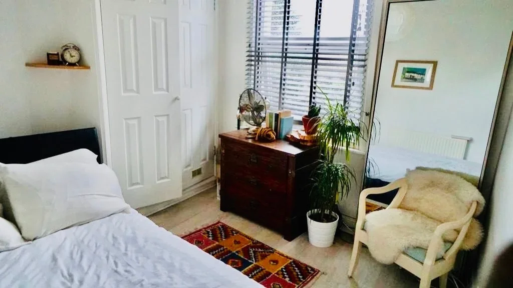 Flat Newington Green Road in Greater London