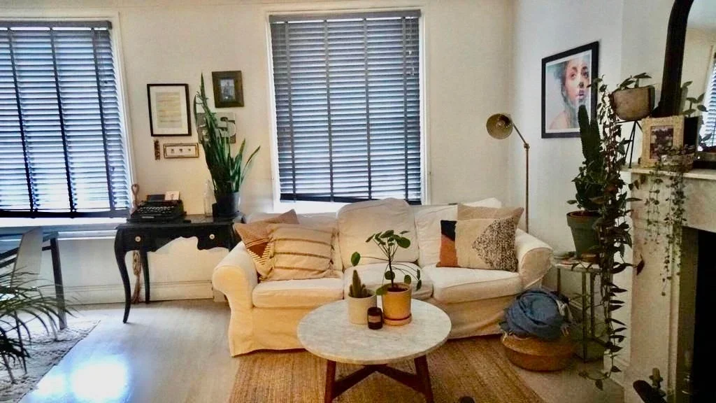 Flat Newington Green Road in Greater London