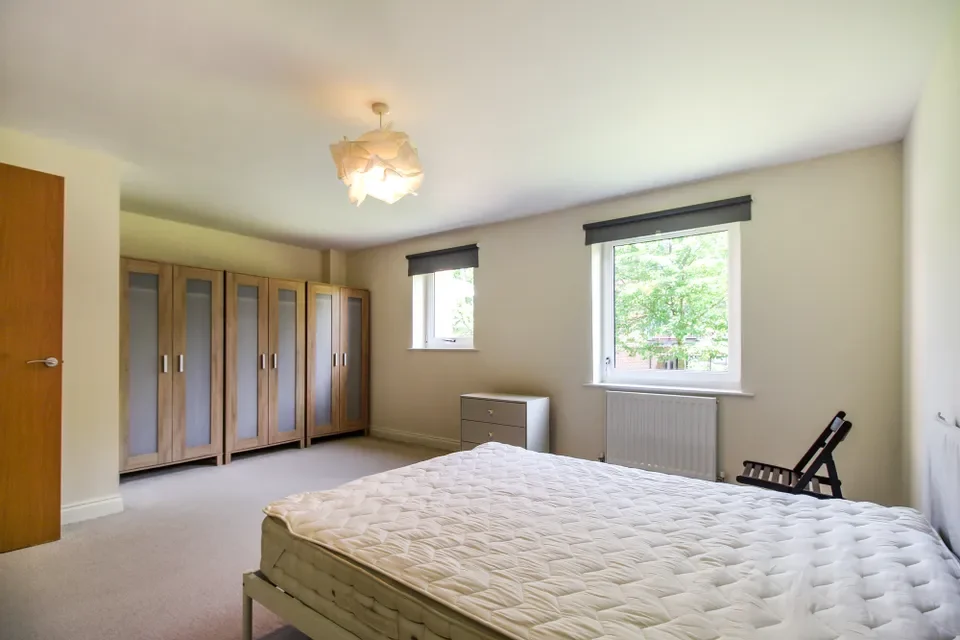 Flat Shingly Place in Greater London
