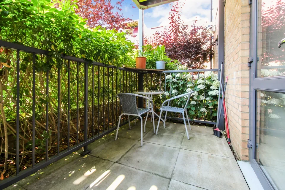 Flat Shingly Place in Greater London