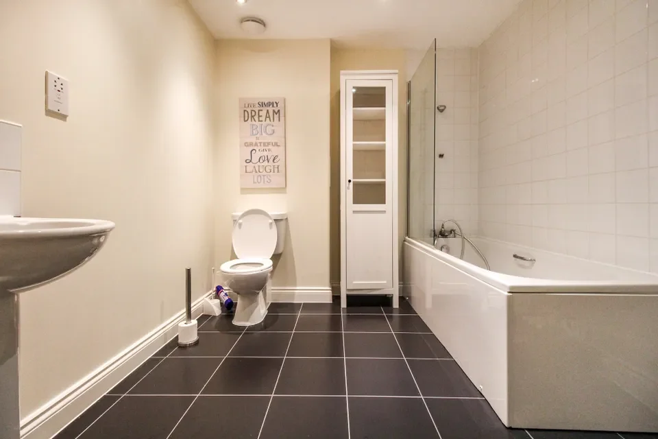Flat Shingly Place in Greater London