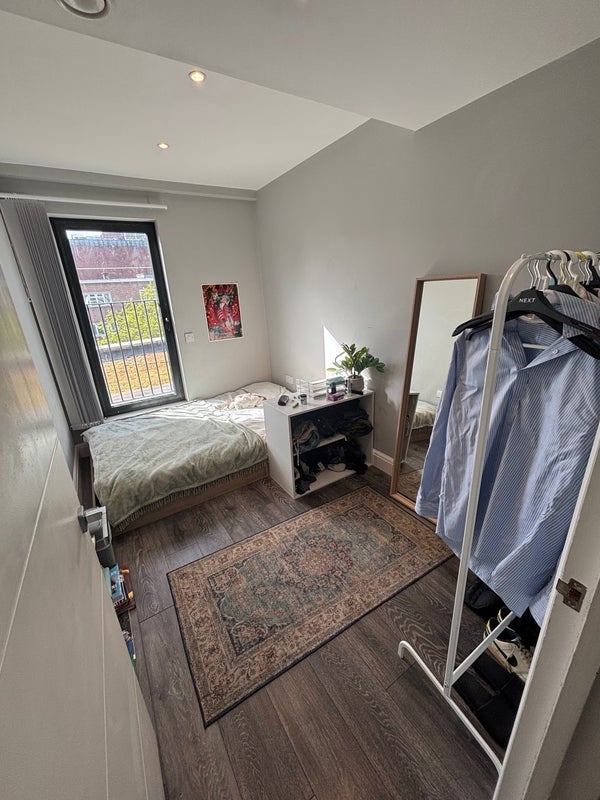 Flat Lewis Grove in Greater London