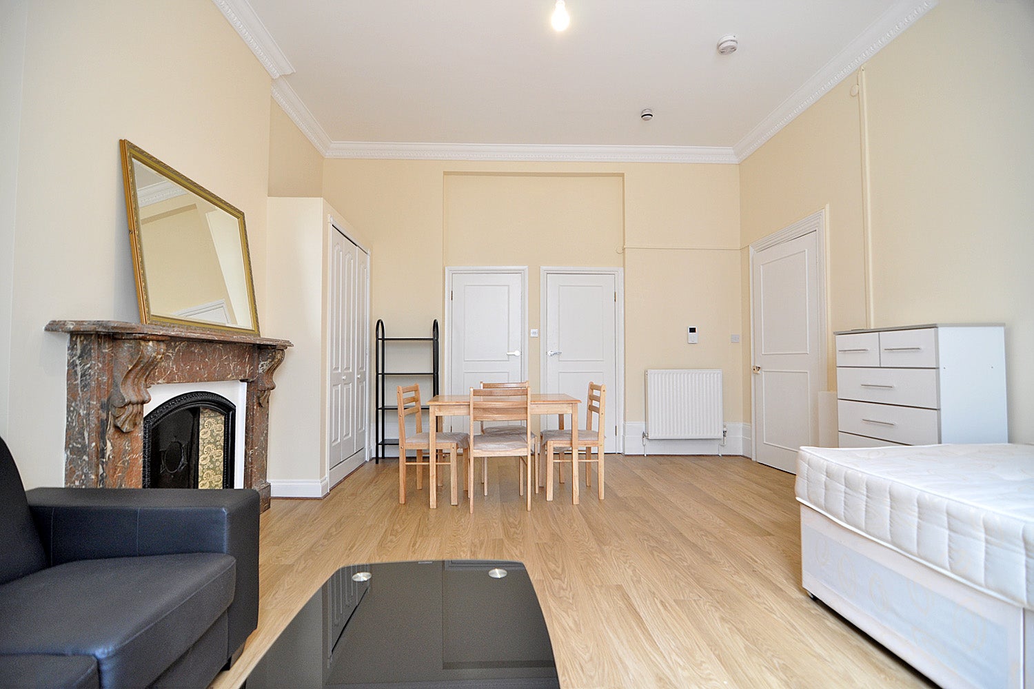 Flat Lexham Mews in Greater London