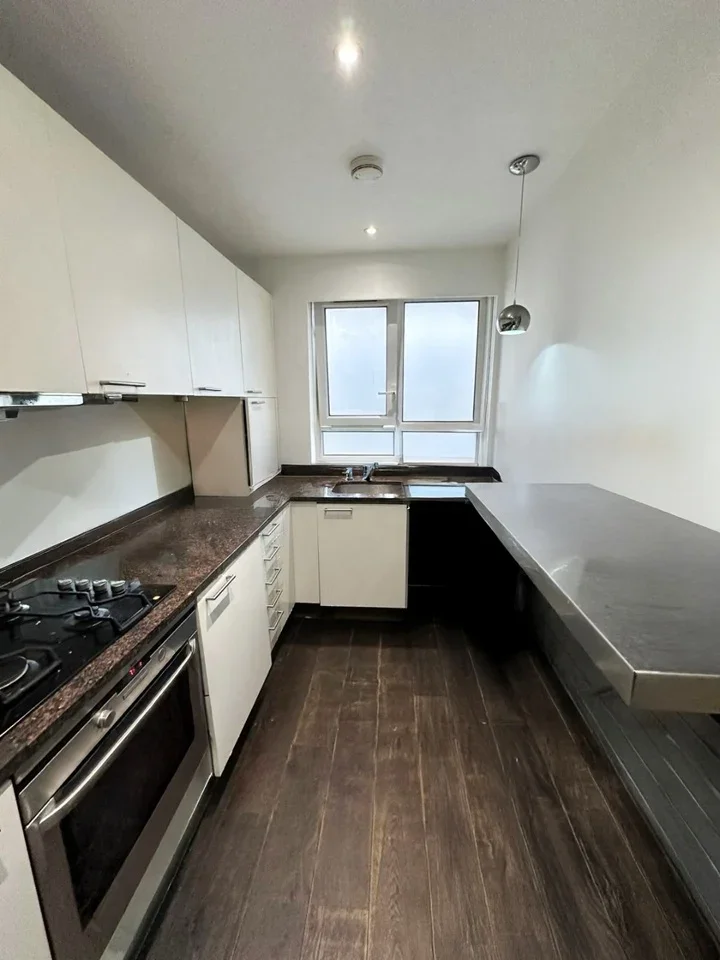 Room Wiltshire Close in Greater London