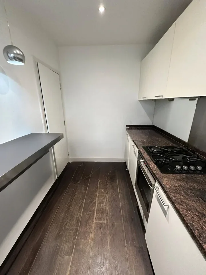 Room Wiltshire Close in Greater London