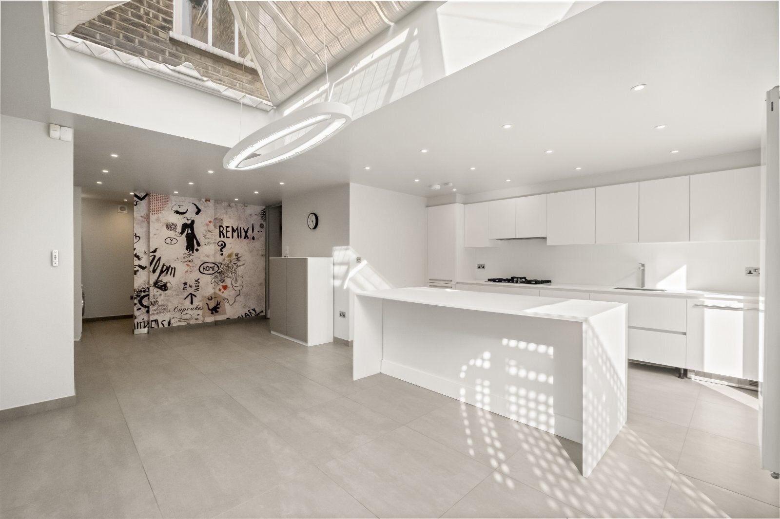 House Warwick Gardens in Greater London