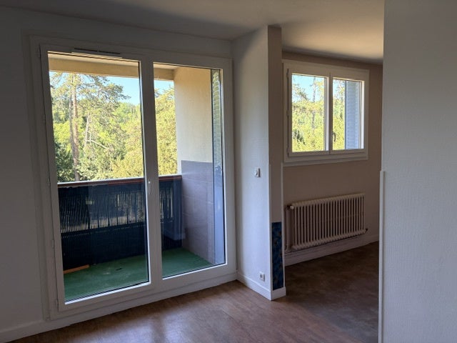 Flat Rue de la Verchère in Poncin
