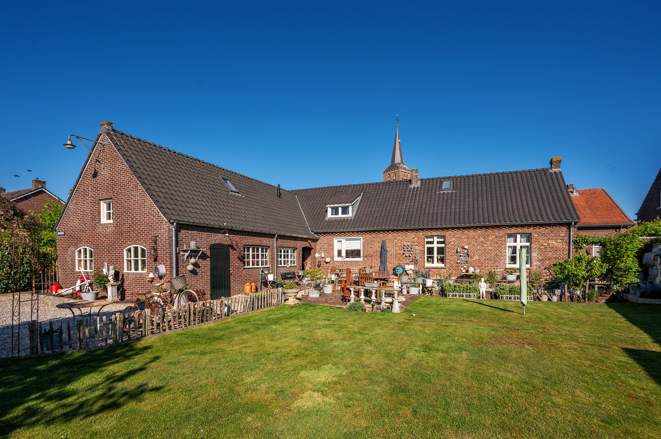 Huis Kerkstraat 24 in Broekhuizenvorst