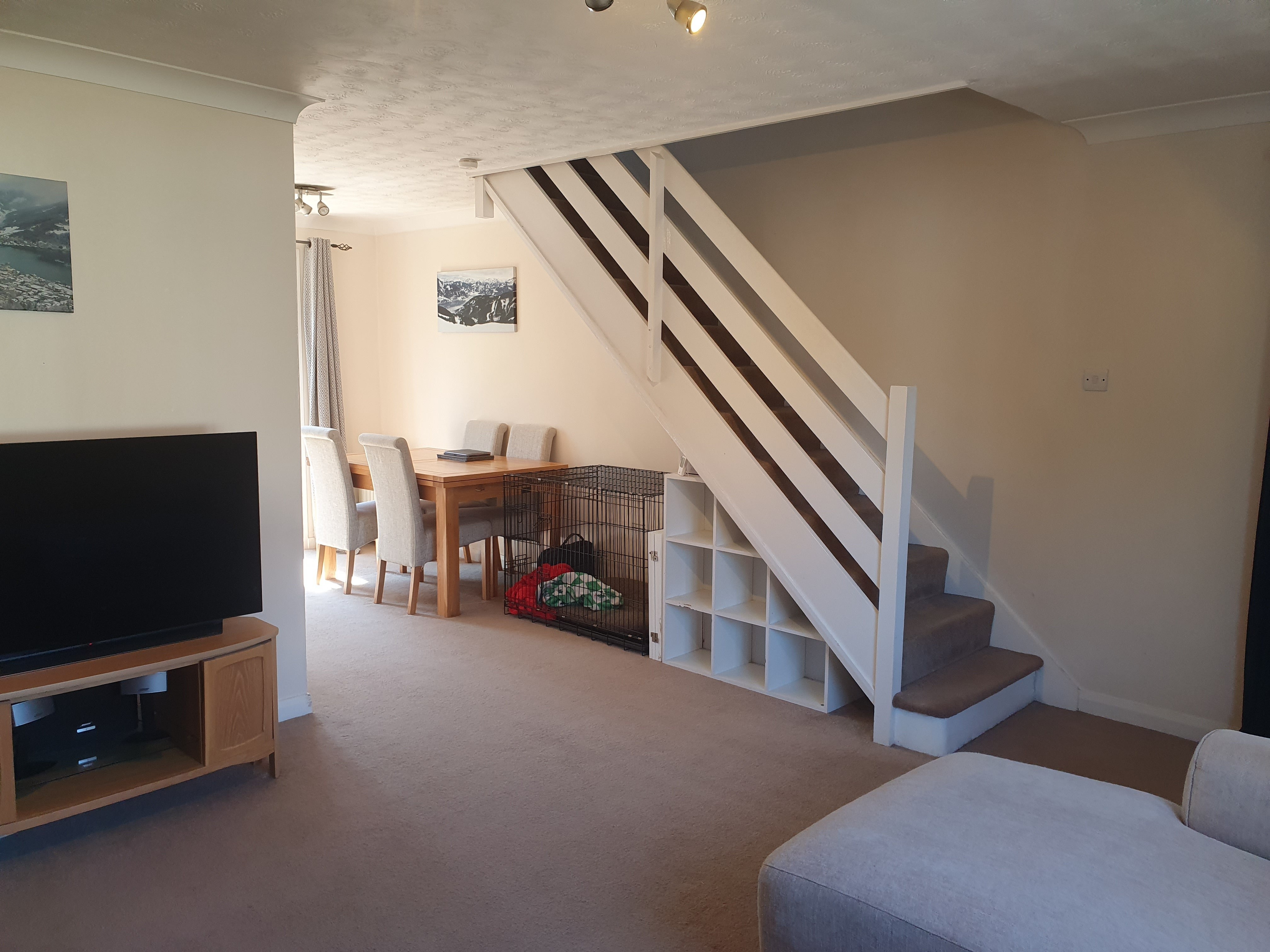 House Salcombe Close in Valley Park
