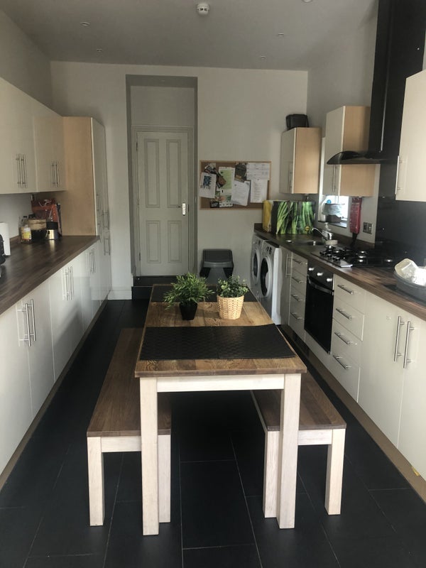 Room Victoria Avenue in Bristol