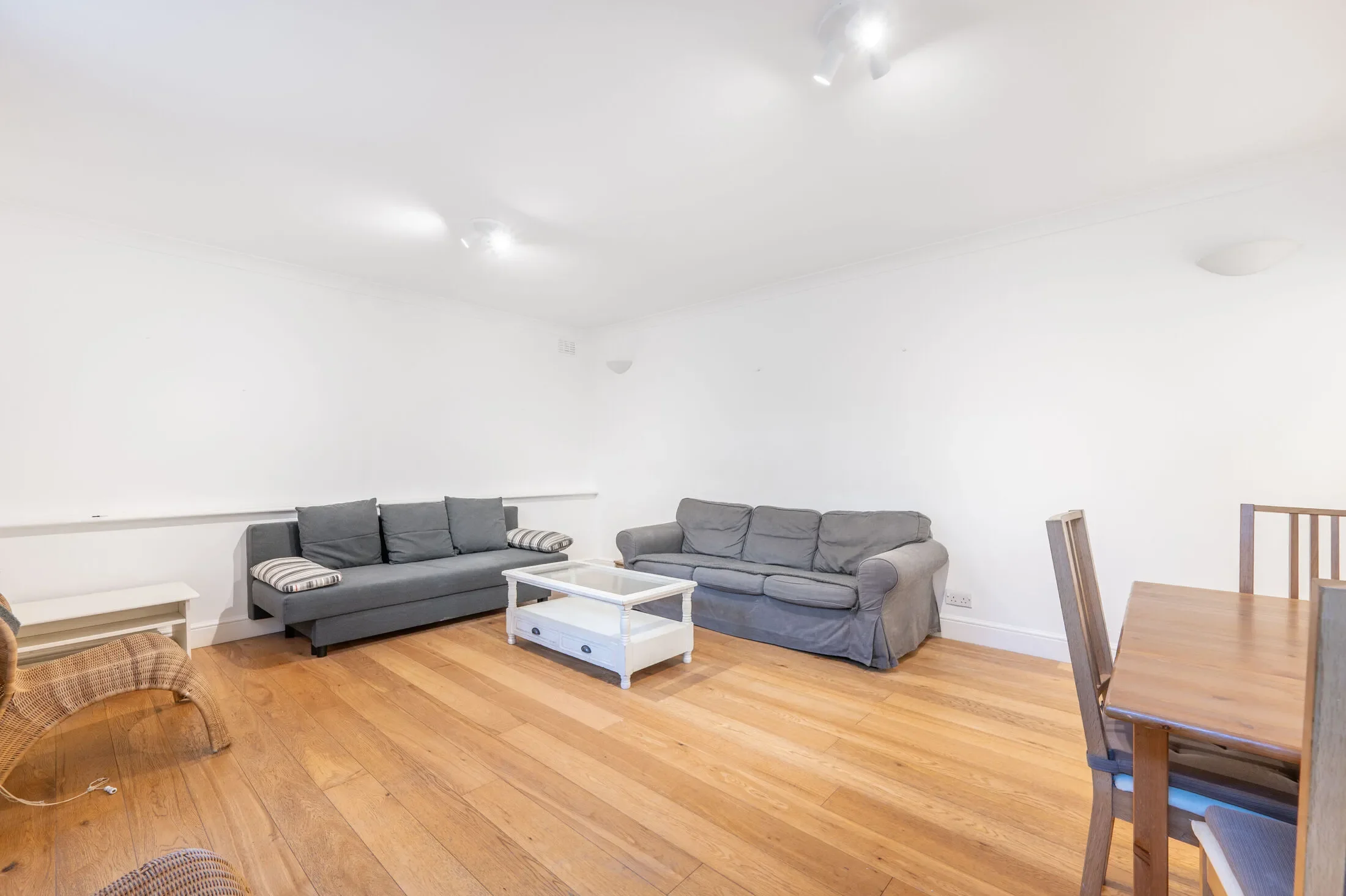 Flat Gloucester Terrace in City of Westminster