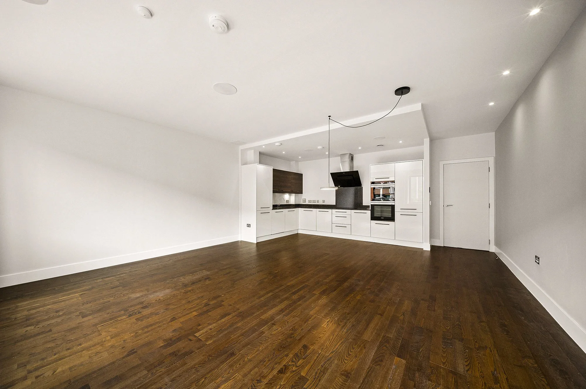 Flat Logie Green Road in City of Edinburgh