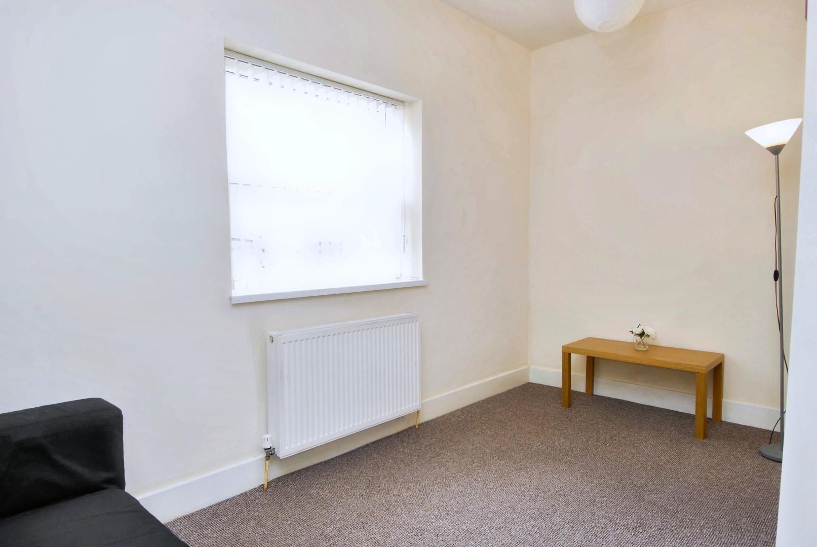 Flat Seaton Avenue in Plymouth