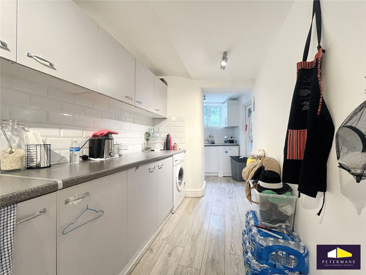 Flat Knollys Road in Greater London